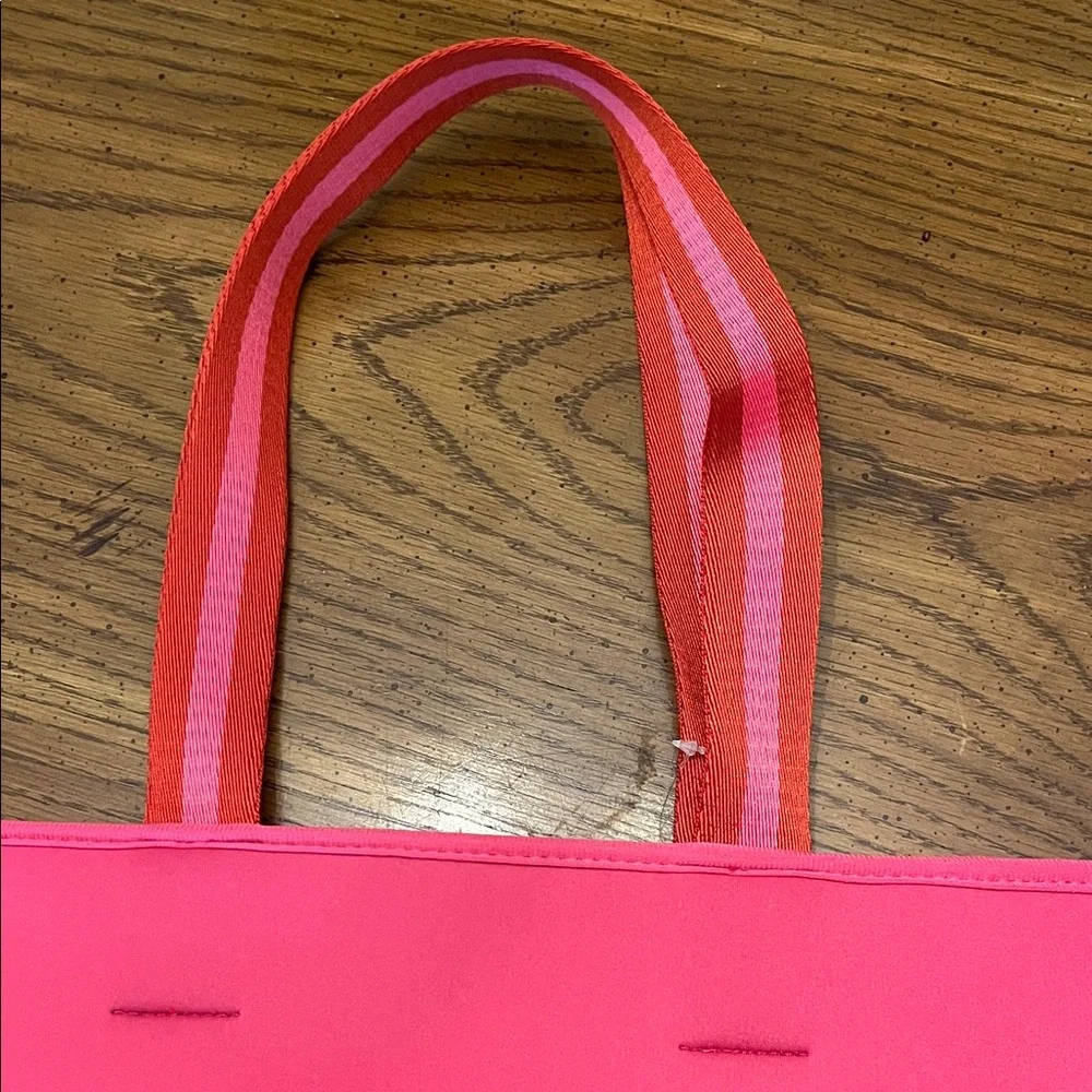 Summmersalt Pink and‎ Red Neoprene Tote Bag, NWT - Picture 2 of 13